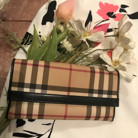 AUTHENTIC Burberry Brit Nova Check Large Wallet - Picture 2 of 6
